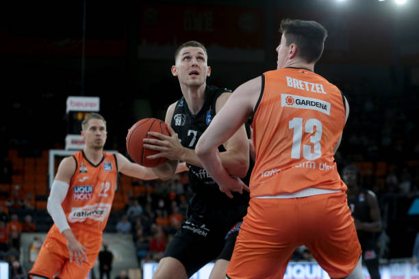 不仅仅是偶 不仅仅是偶